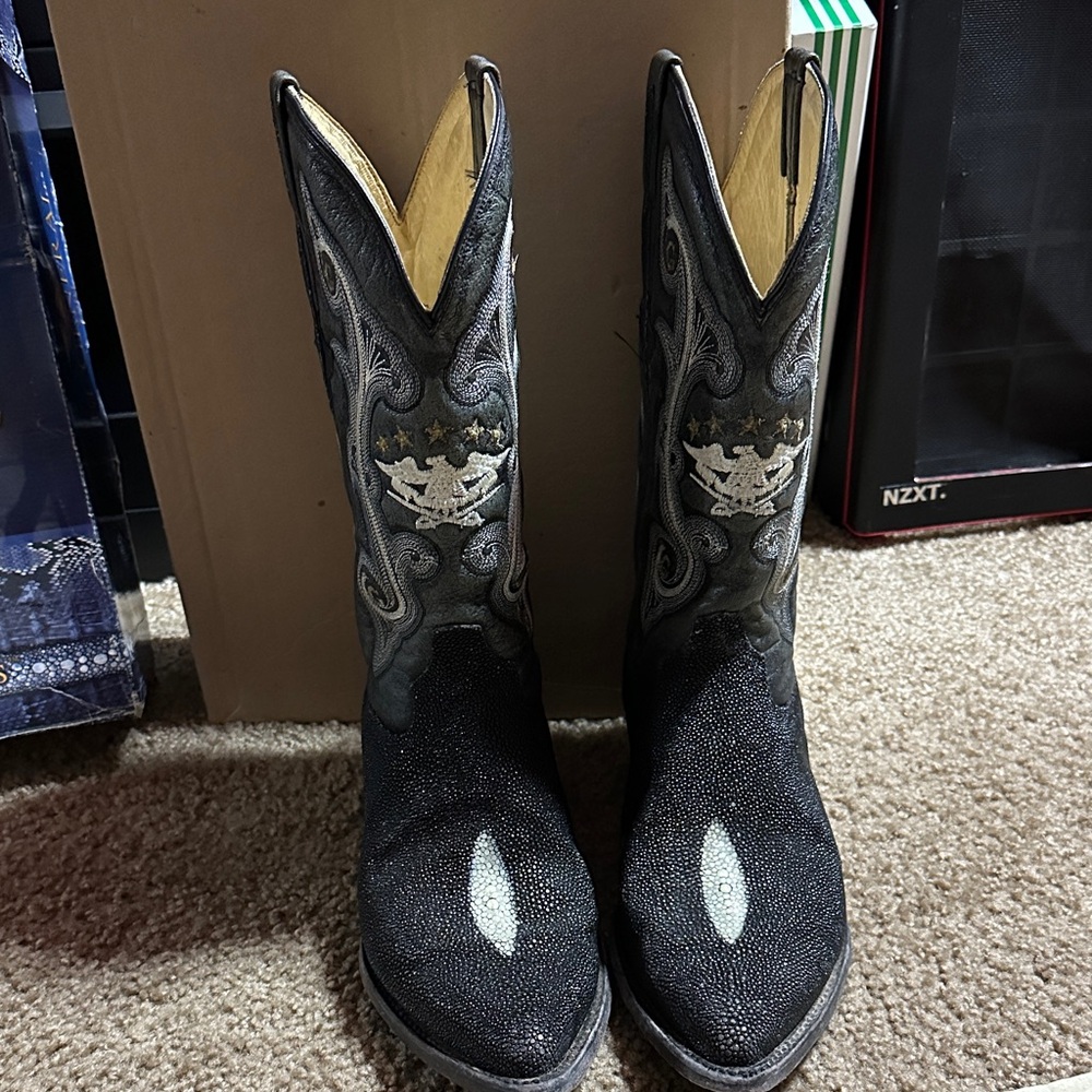 El General stingray skin men’s Black and Gray Western Boots with belt and wallet - Picture 2 of 13